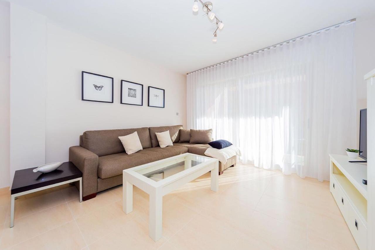 Шикарная Квартира На Первой Линии -Luxury Apartment On The First Line Sea Τορεβιέχα Εξωτερικό φωτογραφία