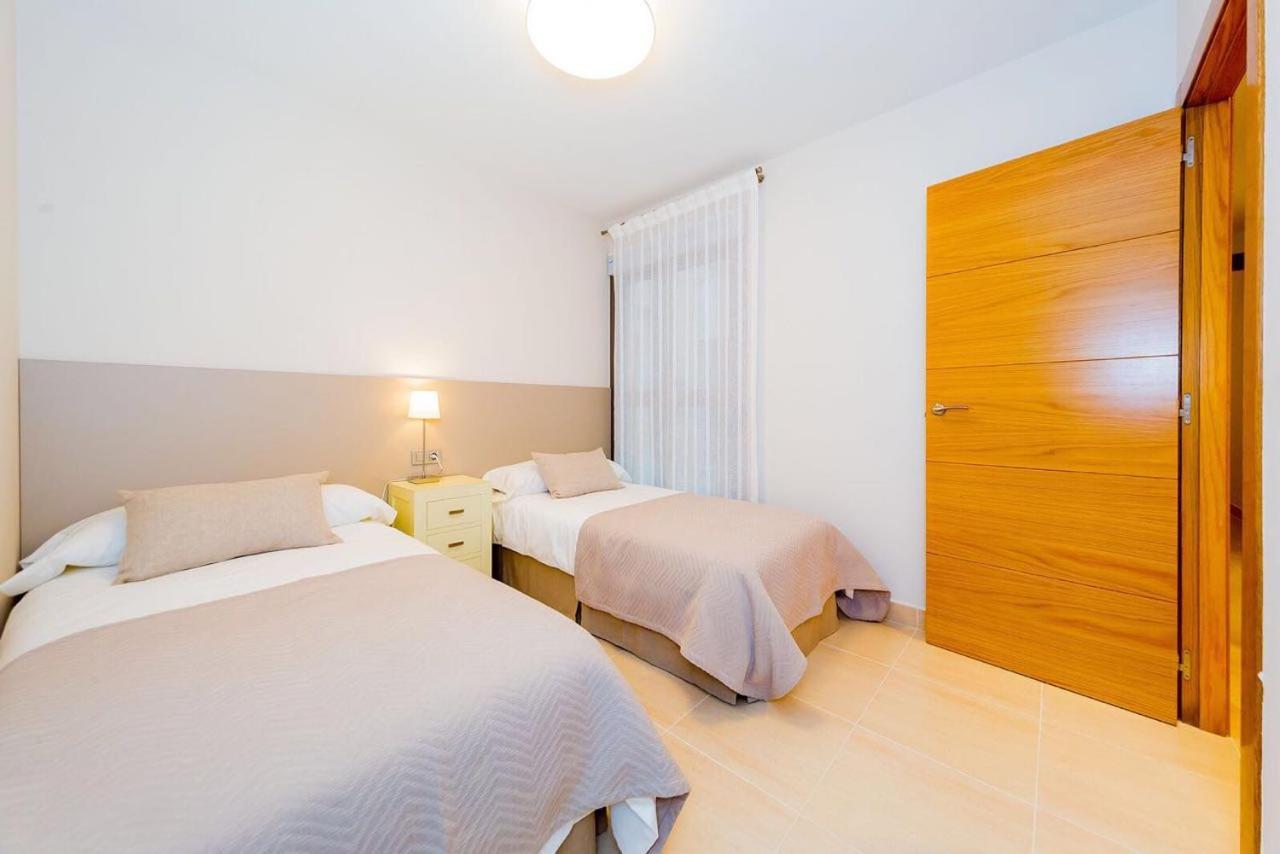 Шикарная Квартира На Первой Линии -Luxury Apartment On The First Line Sea Τορεβιέχα Εξωτερικό φωτογραφία
